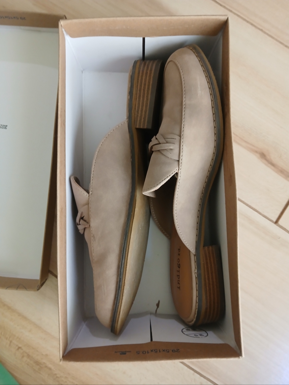 Indigo Women's Loafers In Taupe Color Size 9 With Box - Picture 6 of 8